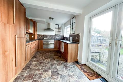 3 bedroom end of terrace house to rent, Chescombe Road, Yatton, North Somerset, BS49