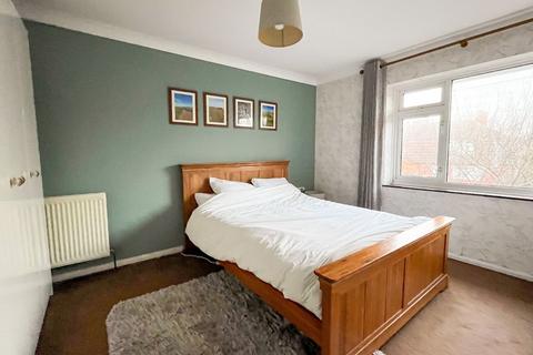 3 bedroom end of terrace house to rent, Chescombe Road, Yatton, North Somerset, BS49