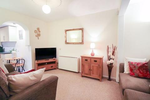 2 bedroom apartment for sale, Oakdene Road, Basildon