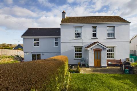 5 bedroom house for sale, Mongleath Road, Falmouth - 3 bed house plus 2 bed annexe