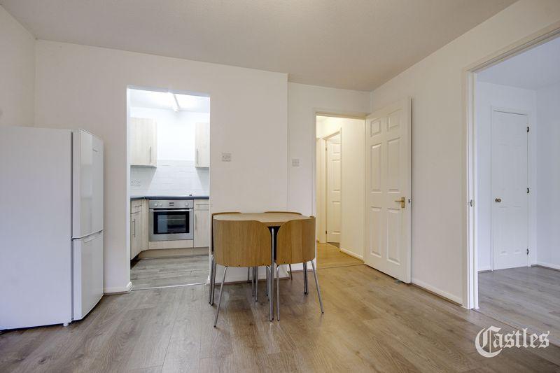 Millstream Close, Palmers Green, N13 1 bed apartment for sale £175,000