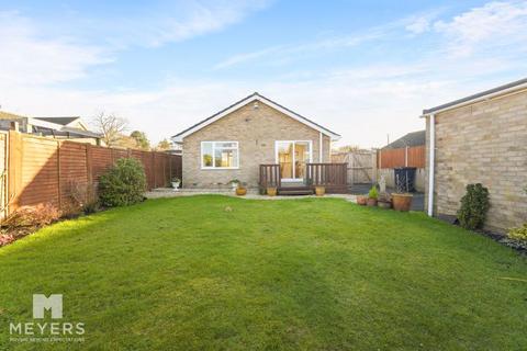 2 bedroom detached house for sale, Queens Close, Ferndown BH22