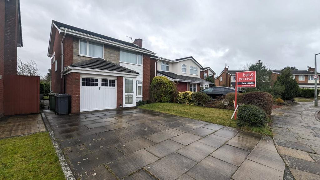 Harbury Avenue, Southport... 3 bed detached house for sale £295,000