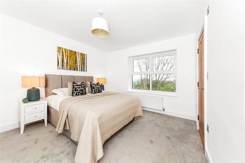 4 bedroom semi-detached house for sale, Cullesden Road, Kenley, CR8