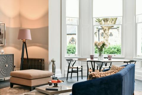 2 bedroom flat for sale, Redcliffe Square, Chelsea, London