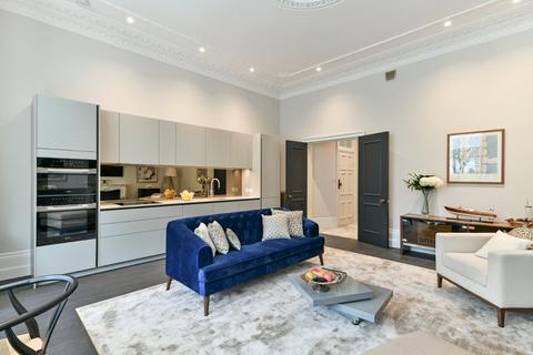 2 bedroom flat for sale, Redcliffe Square, Chelsea, London