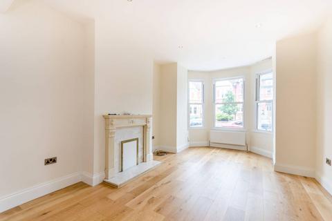 4 bedroom terraced house to rent - Bosworth Road, N11, Bounds Green, London, N11