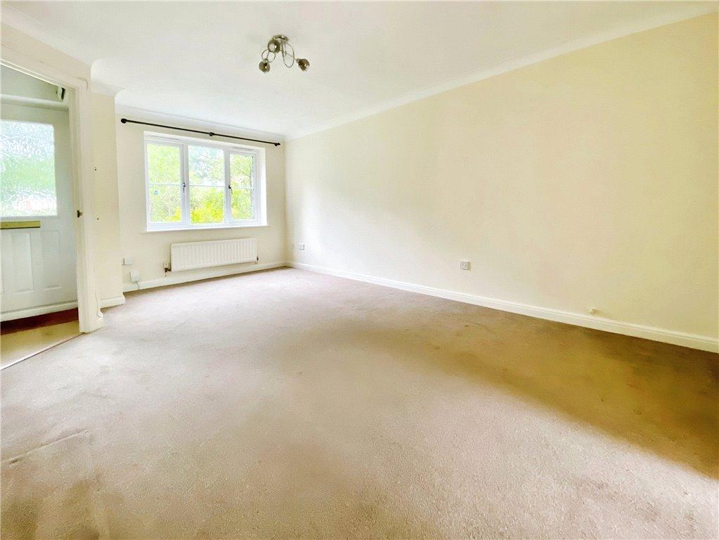 Twycross Road, Wokingham, Berkshire 2 bed terraced house for sale £