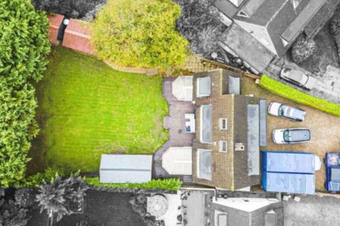 9 Fernhills, Hunton Bridge, Kings Langley, WD4 8PT