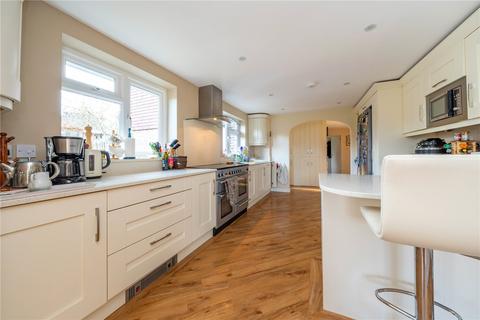 4 bedroom detached house for sale, East Street, Hunton, Kent, ME15