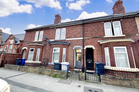 5 bedroom terraced house to rent, London Road, Derby