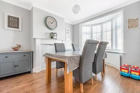 105 The Green, Welling, DA16 2PB
