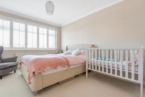 105 The Green, Welling, DA16 2PB