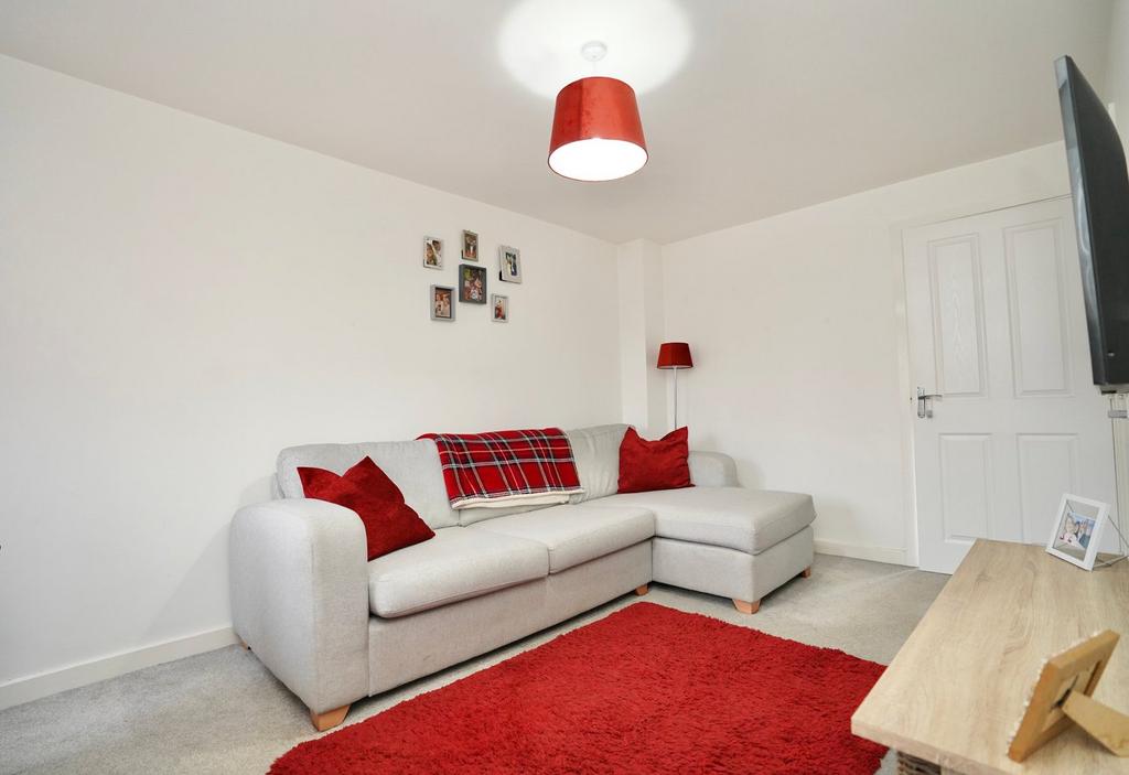 Bloomfield Drive, Hinchingbrooke Park, Huntingdon, PE29 2 bed end of