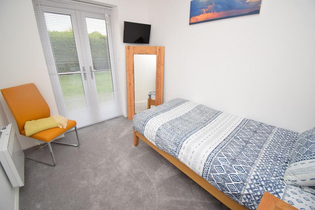 Bedroom 3.JPG