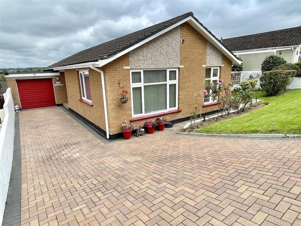 Dunraven Drive, Plymouth PL6 4 bed detached bungalow for sale £450,000