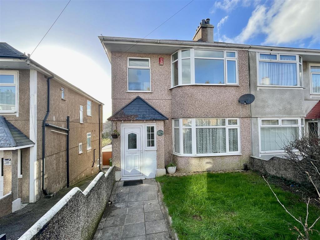Efford Crescent, Plymouth PL3 3 bed semidetached house for sale £240,000