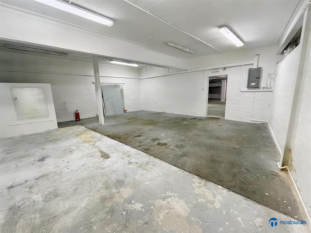 Unit4 2-8 Henwick Rd WR25 DT (140).jpg