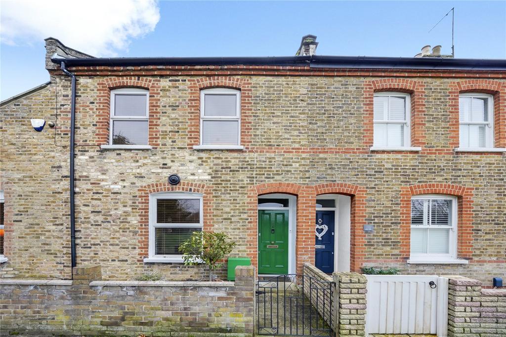 Enfield, Enfield EN2 2 bed end of terrace house for sale £750,000