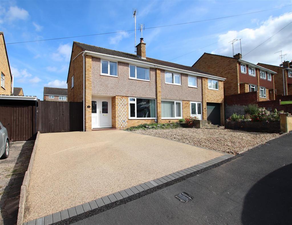 Sullivan Road, Exeter 3 bed semidetached house for sale £350,000