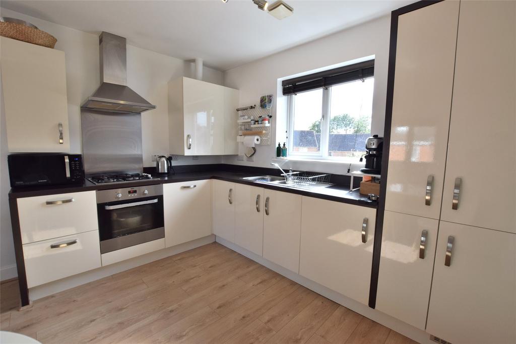 Williston Close, Slatyford, Newcastle Upon Tyne, NE5 2 bed apartment to