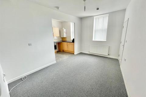2 bedroom flat to rent, Old Laira Road, Plymouth PL3