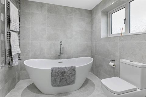 4 bedroom semi-detached house for sale, Chevet Lane, Sandal, Wakefield, WF2