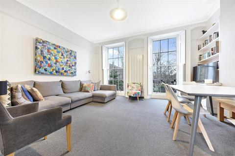 4 bedroom flat to rent, Myddelton Square, London EC1R