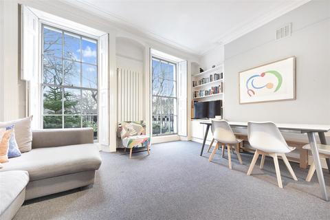 4 bedroom flat to rent, Myddelton Square, London EC1R