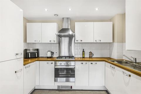 2 bedroom flat for sale, Buttery Mews, London