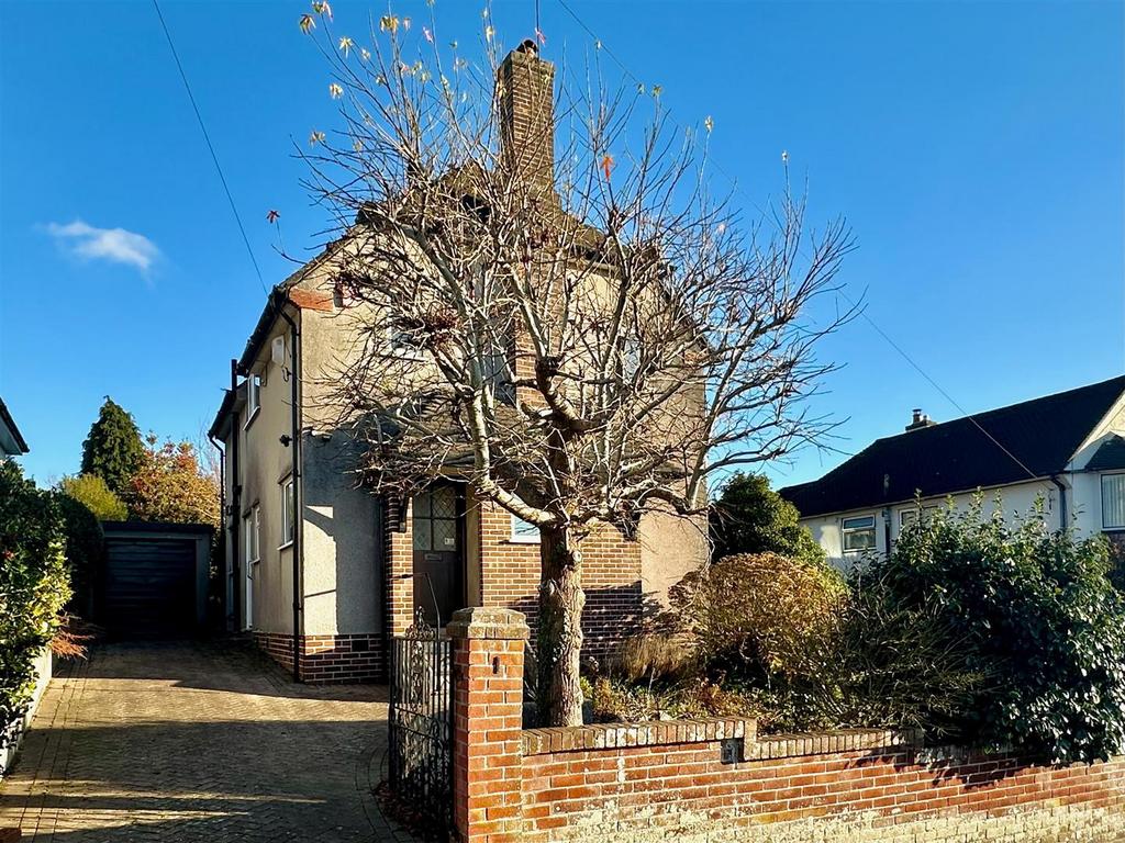 Wain Park, Plymouth PL7 3 bed detached house for sale £375,000