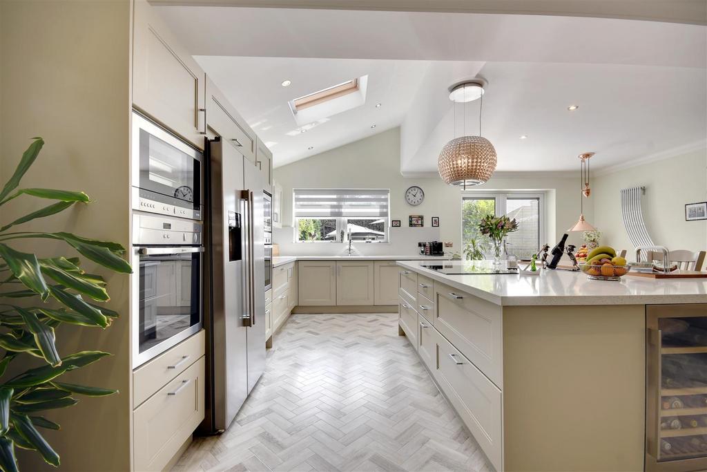 Burnham Road, LeighonSea 4 bed house for sale £975,000