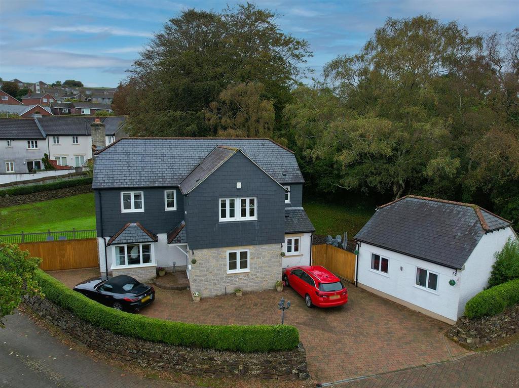 Owen Drive, Plymouth PL7 5 bed detached house £750,000