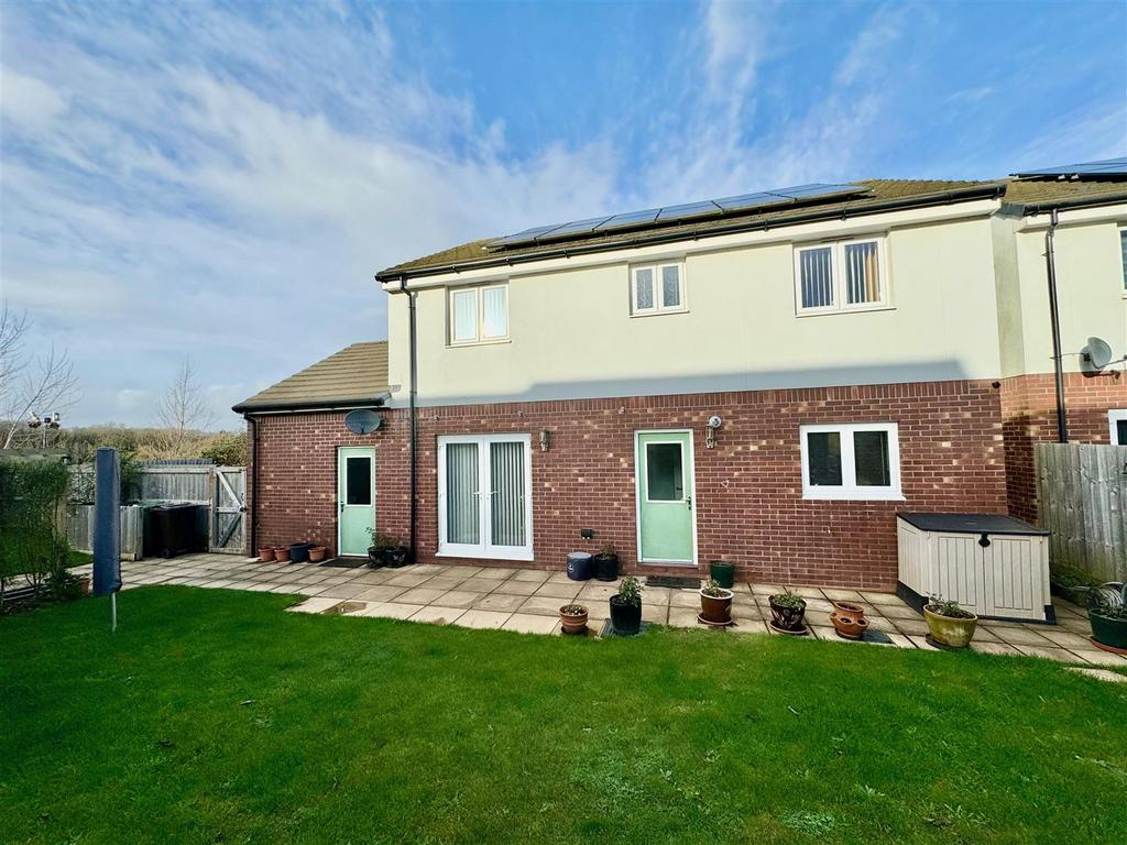 Whimbrel Way, Plymouth PL9 4 bed detached house for sale £425,000