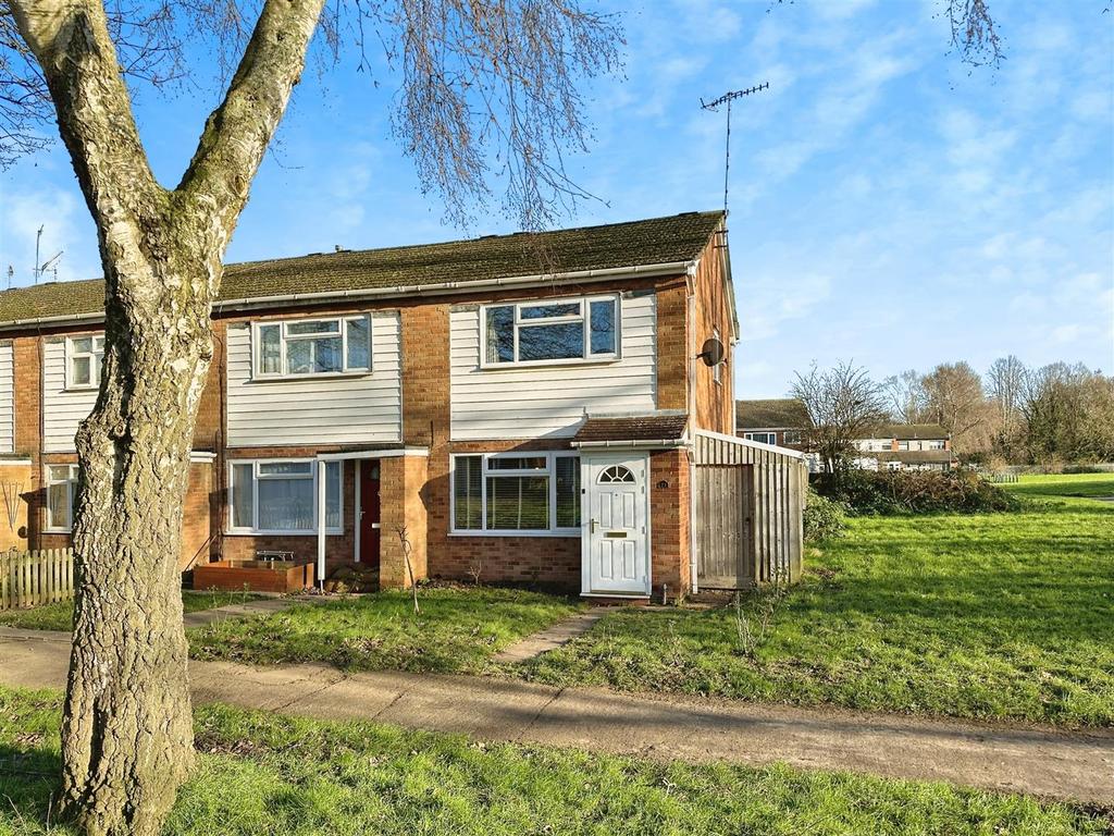 Lynton Close, Warwick 2 bed end of terrace house for sale £260,000
