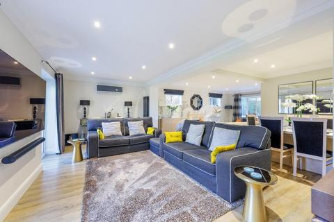 7 Scarborough Close, Cheam, Sutton, SM2 7EA