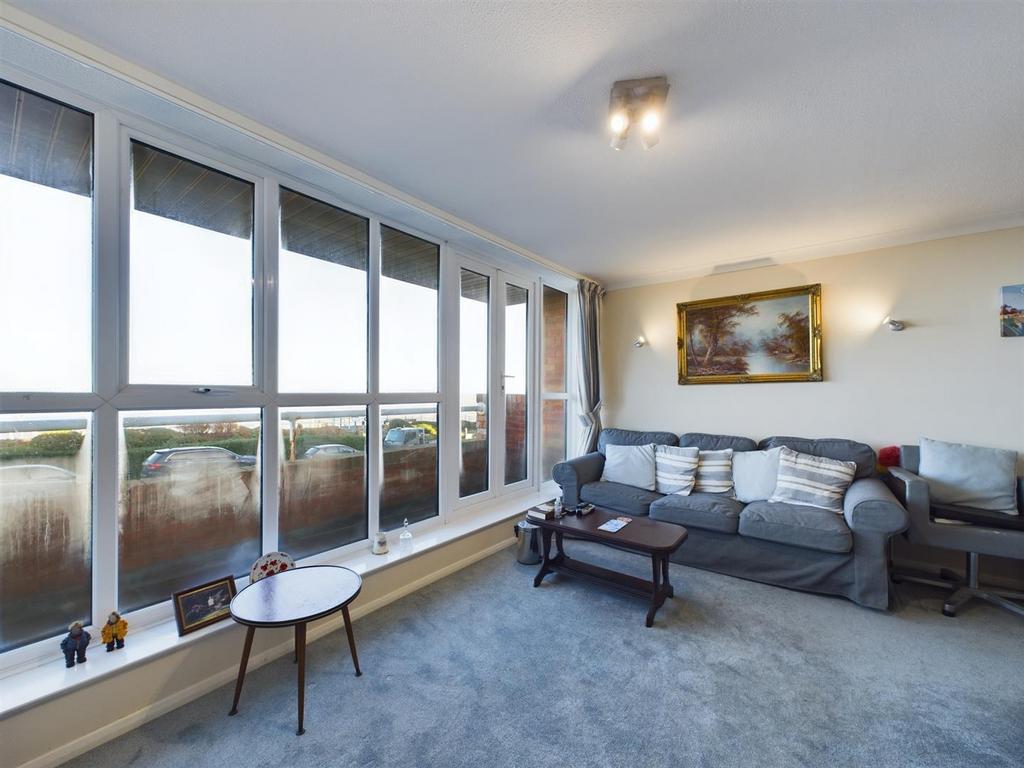 Albany Court, Cromer 2 bed apartment for sale £250,000