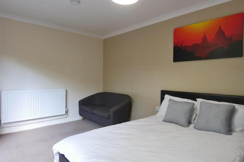 1 bedroom in a house share to rent, Wisden Road, Stevenage