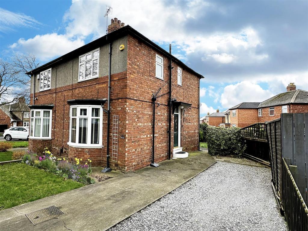 Middleham Road, Darlington 2 bed semidetached house for sale £140,000