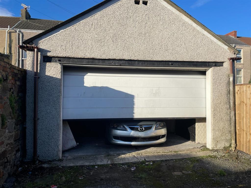 Rear Garage
