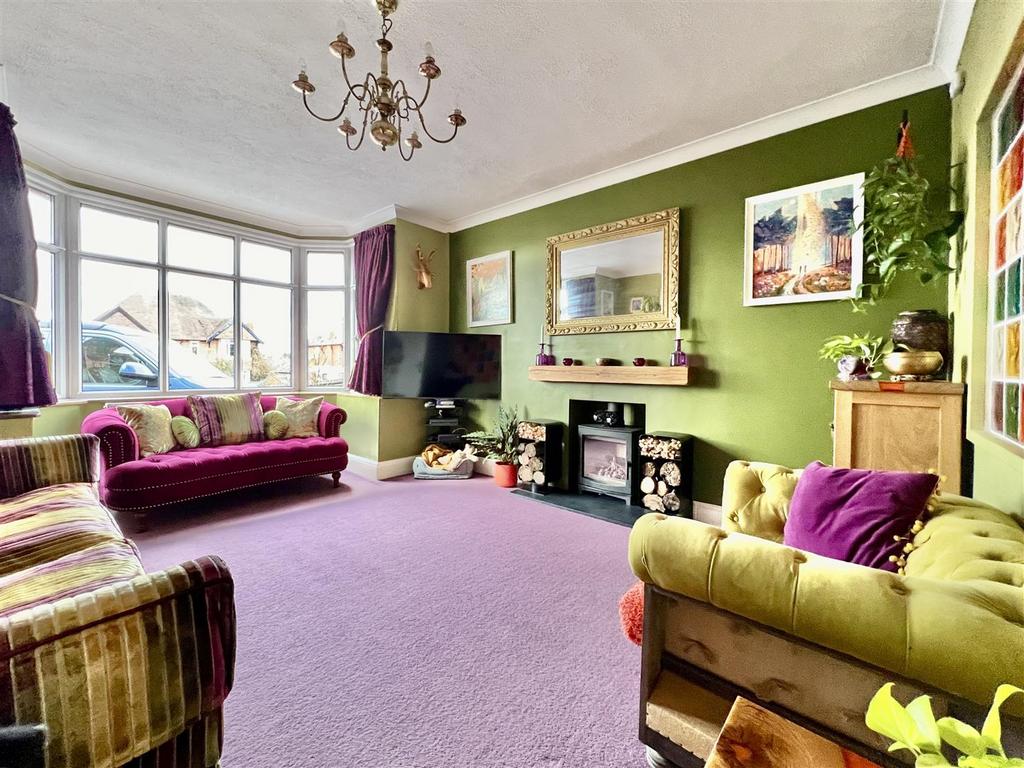 Finlay Road, Gloucester GL4 3 bed detached house for sale £450,000