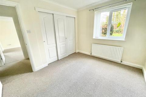 2 bedroom flat to rent, St Marys Close, Plymouth PL7