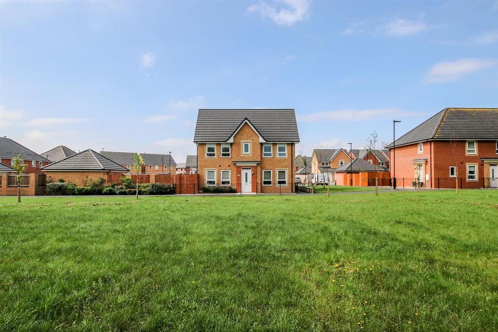 Ryder Court, Killingworth, NE12 3 bed detached house for sale £240,000