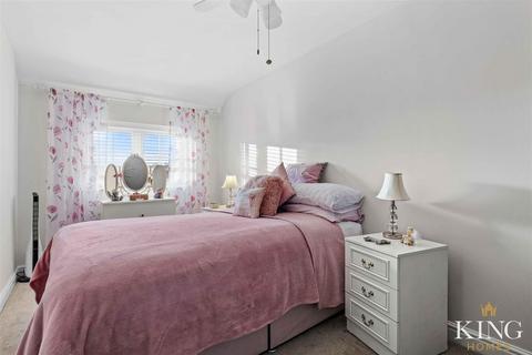 10 Boehm Drive, Alcester, B49 6FG
