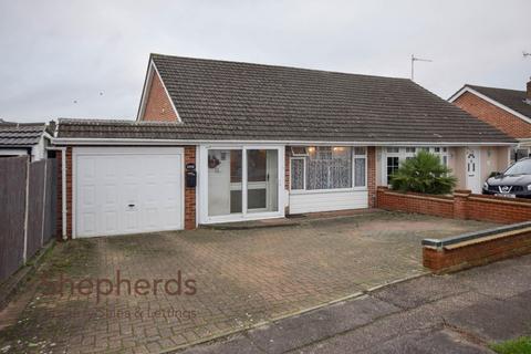 1 Sicklefield Close, Cheshunt, Waltham Cross, EN7 6QR