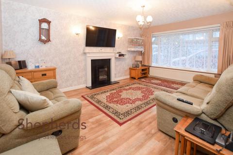 1 Sicklefield Close, Cheshunt, Waltham Cross, EN7 6QR