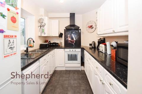 1 Sicklefield Close, Cheshunt, Waltham Cross, EN7 6QR