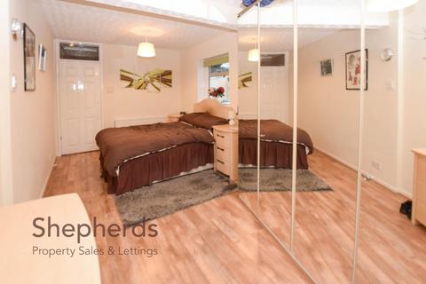 1 Sicklefield Close, Cheshunt, Waltham Cross, EN7 6QR