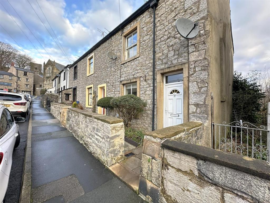 Highfield Road, Clitheroe, Ribble Valley 2 bed end of terrace house for