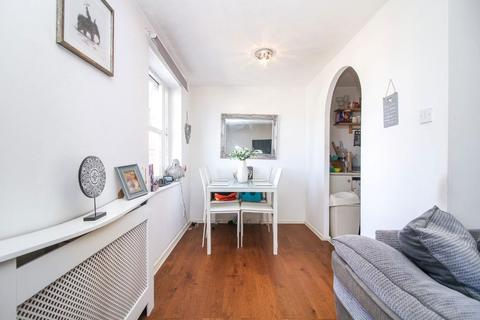 2 bedroom flat for sale, Birkdale, Whitley Bay